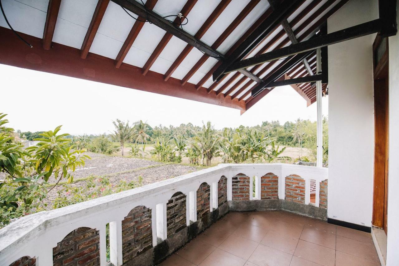Oyo 986 Authentic Osing Homestay Banyuwangi  Exterior photo